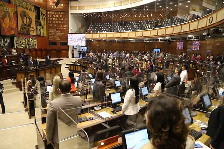 parlamento-de-ecuador-evalua-informe-sobre-crisis-carcelaria