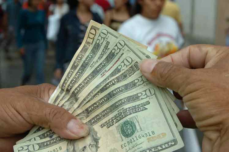 el-salvador-cerca-de-los-ocho-mil-millones-de-dolares-en-remesas