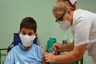 Éxito de Cuba en vacunación infantil repercute en Francia