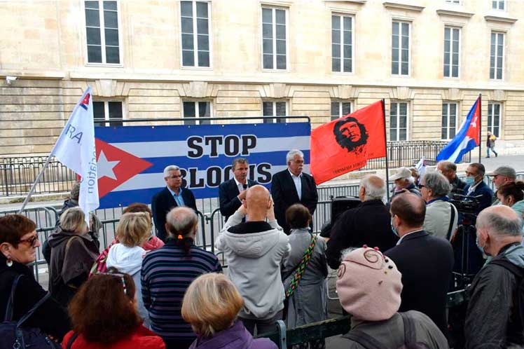 Presentan en Francia iniciativa parlamentaria contra bloqueo a Cuba Presentan en Francia iniciativa parlamentaria contra bloqueo a Cuba