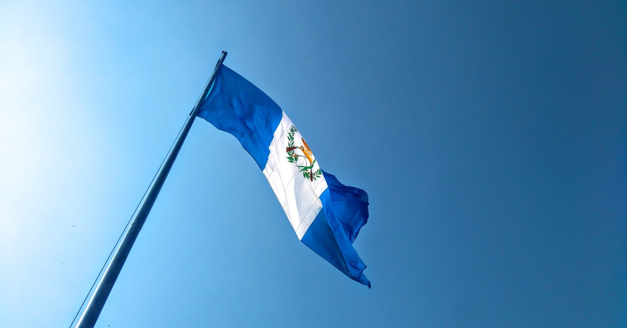 Guatemala-bandera-cielo