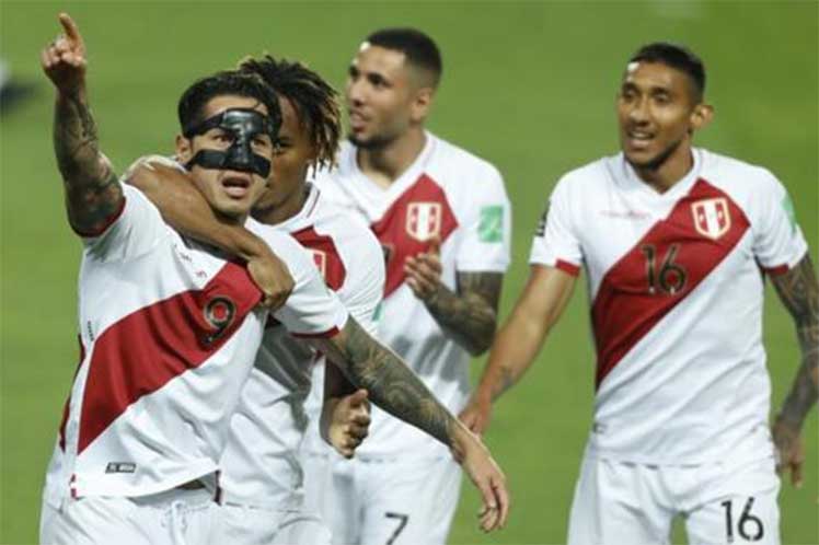 futbol-peruano-entre-el-exito-y-la-mediocridad