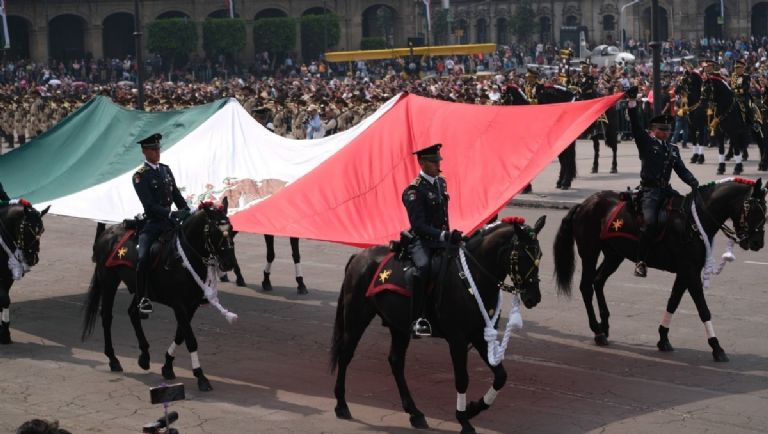 desfile México