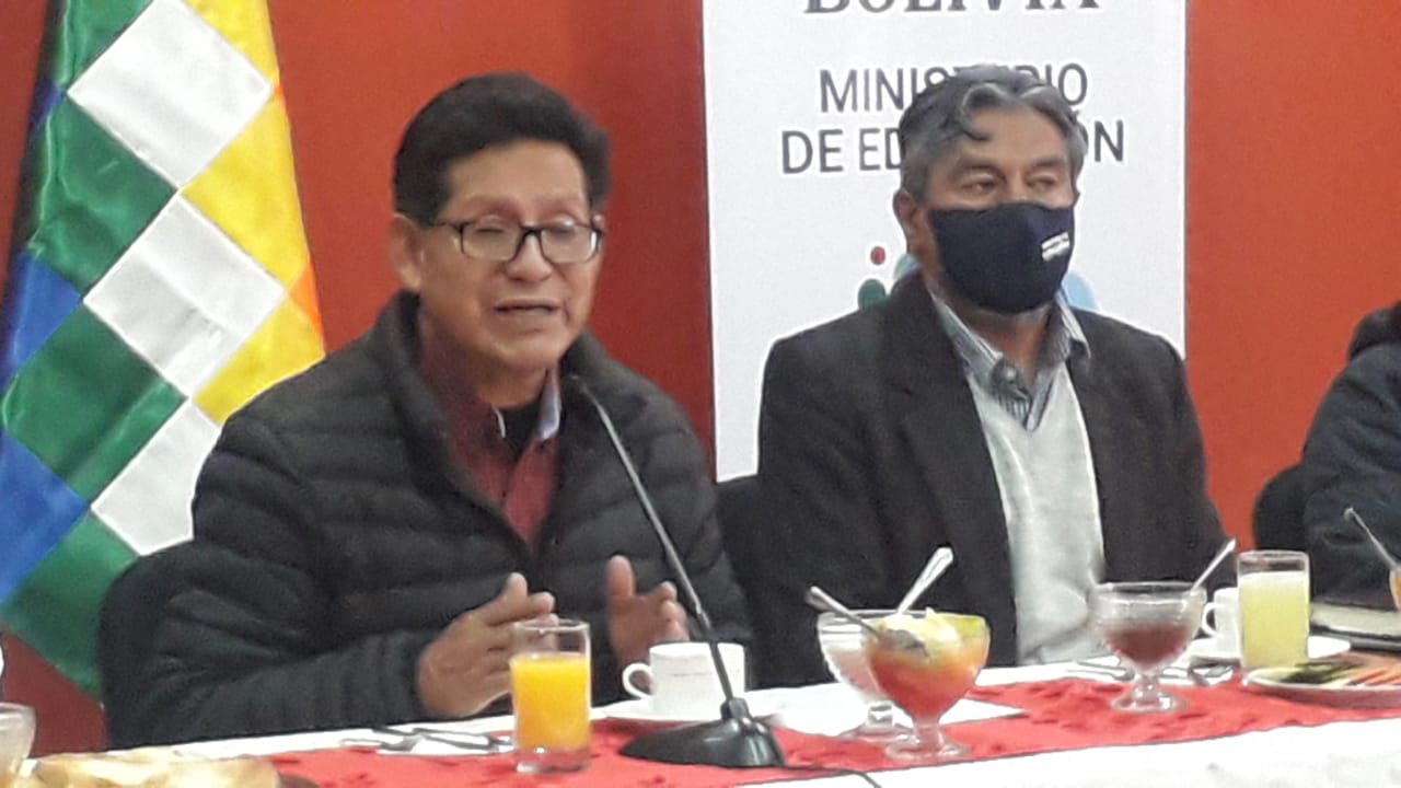 bolivia-en-seguimiento-contra-el-analfabetismo