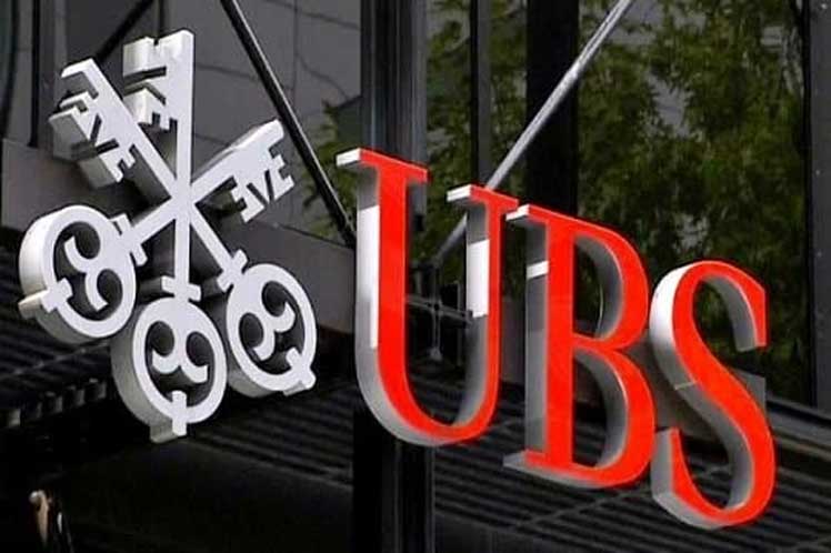 Banco suizo UBS multado por evasion fiscal