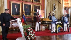 presidente-de-venezuela-destaca-compromiso-politico-de-earle-herrera