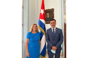 llorenti y Josefina Vidal Alba Cuba