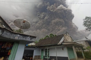 volcán-en-Indonesia