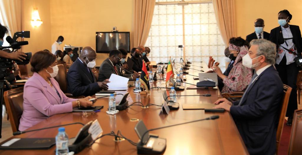 Angola y Senegal reunion