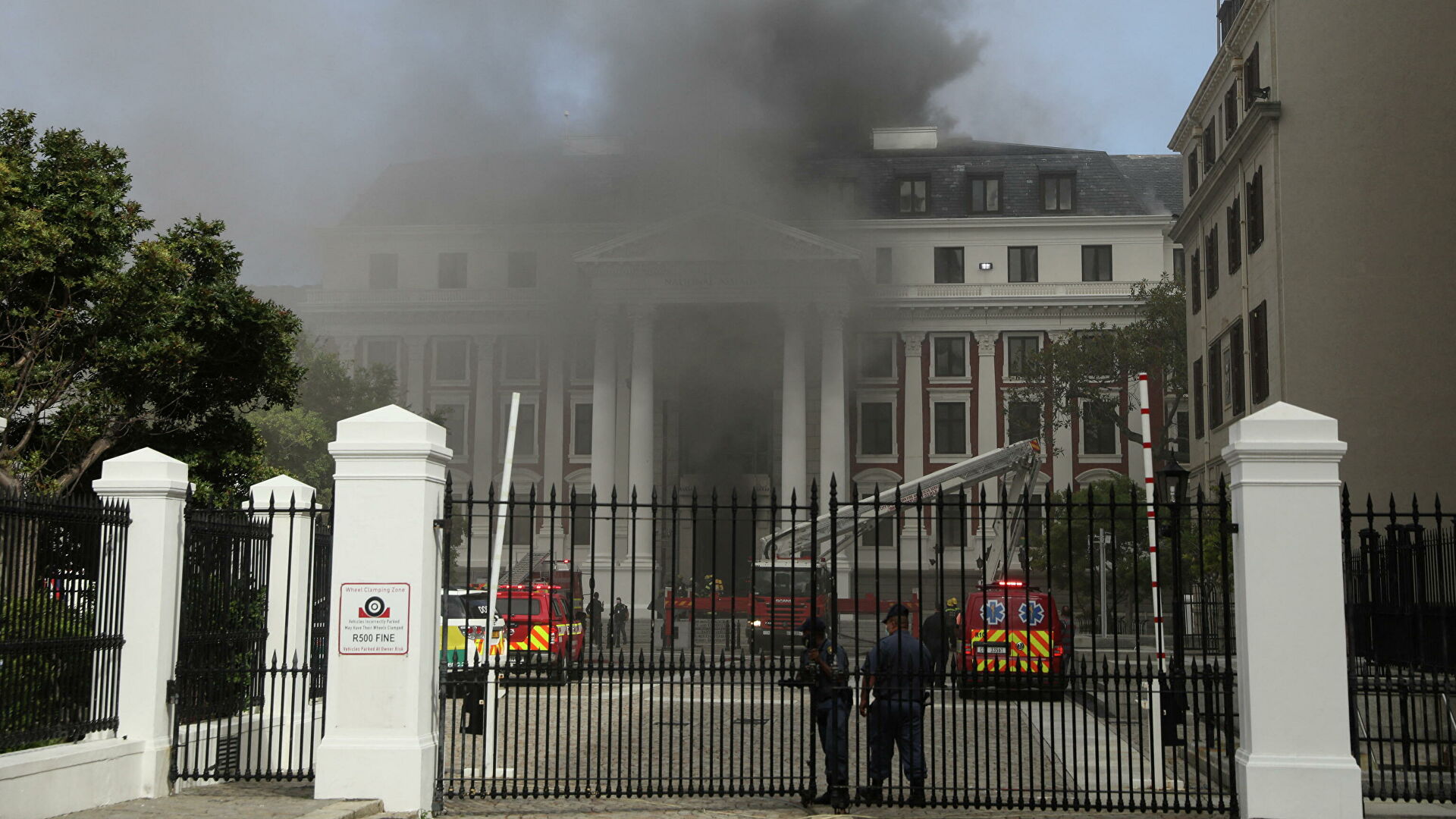 sudafricano-nuevamente-ante-los-tribunales-por-incendio-en-parlamento
