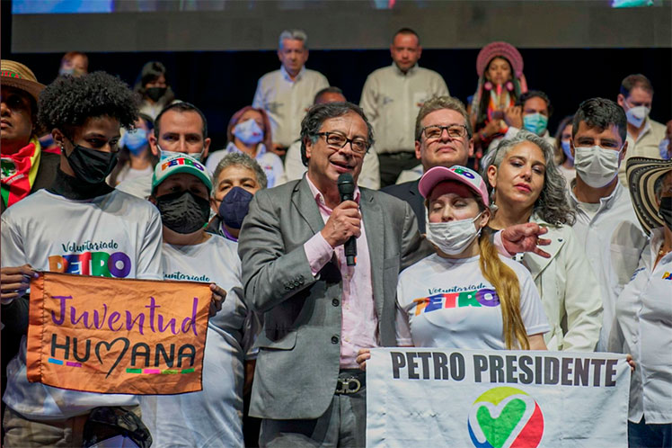 precandidato-presidencial-invita-a-derrocar-la-corrupcion-en-colombia