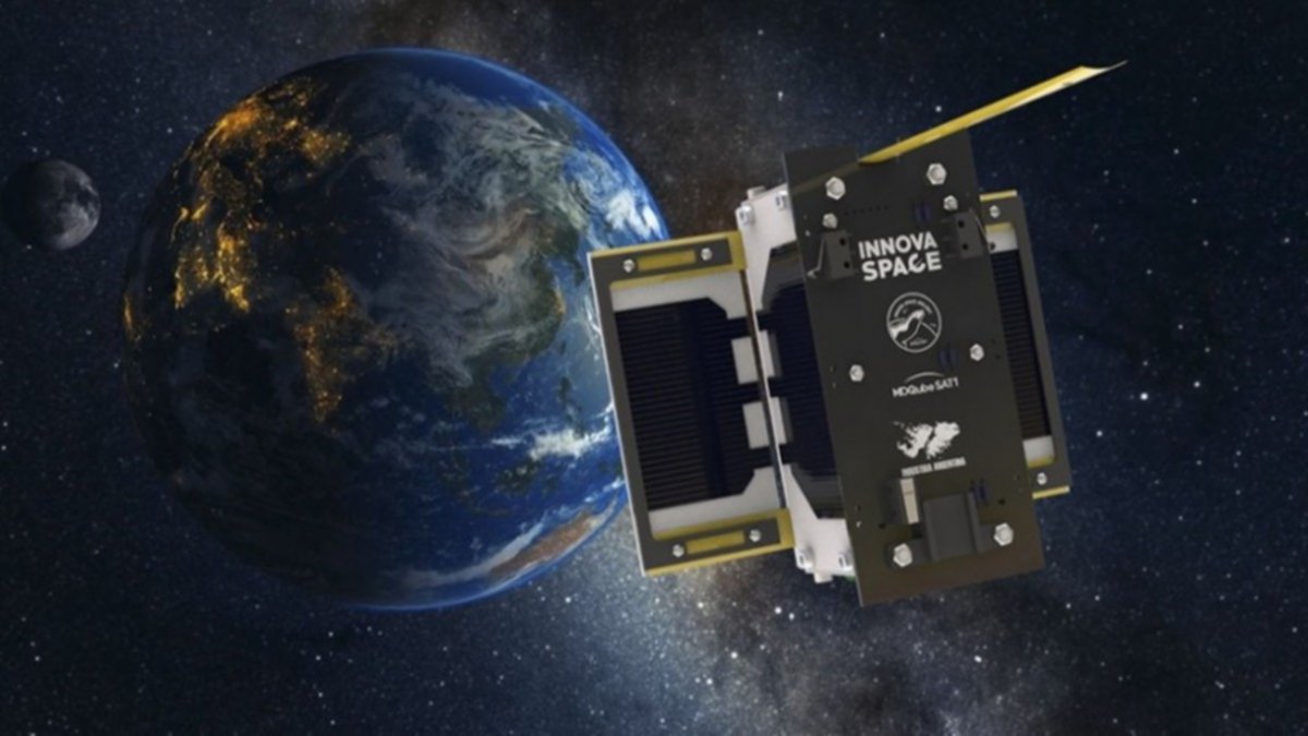 Argentina primer-satelite-miniatura