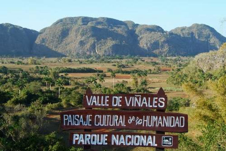 Valle-de-Vinales-Cuba