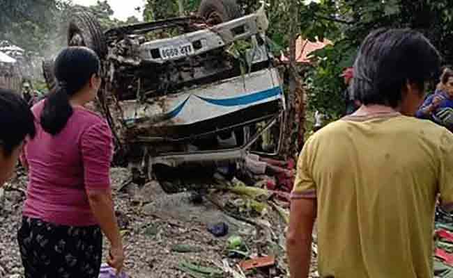 accidente-dejo-11-muertos-en-filipinas