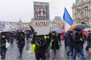 miles-de-franceses-protestan-contra-pase-de-vacunacion