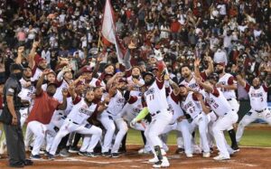 Gigantes empatan en final de la Liga Dominicana de Béisbol