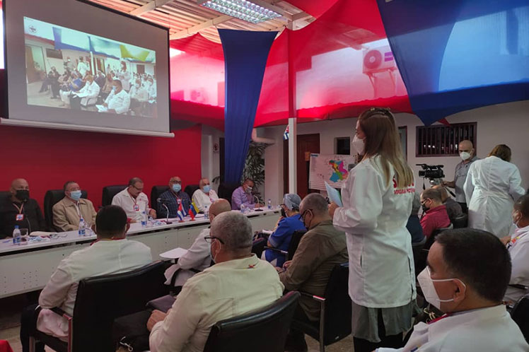 onocimiento-a-medicos-cubanos