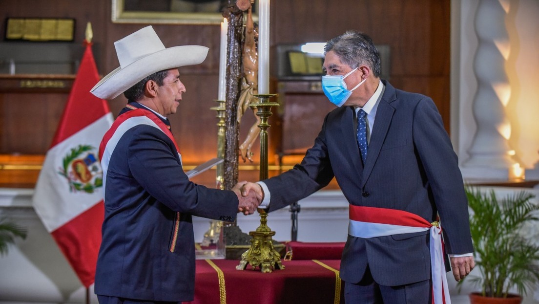 renuncia del ministro Interior Peru