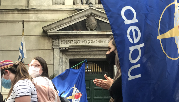 bancarios-de-uruguay-reanudan-paros-reivindicativos