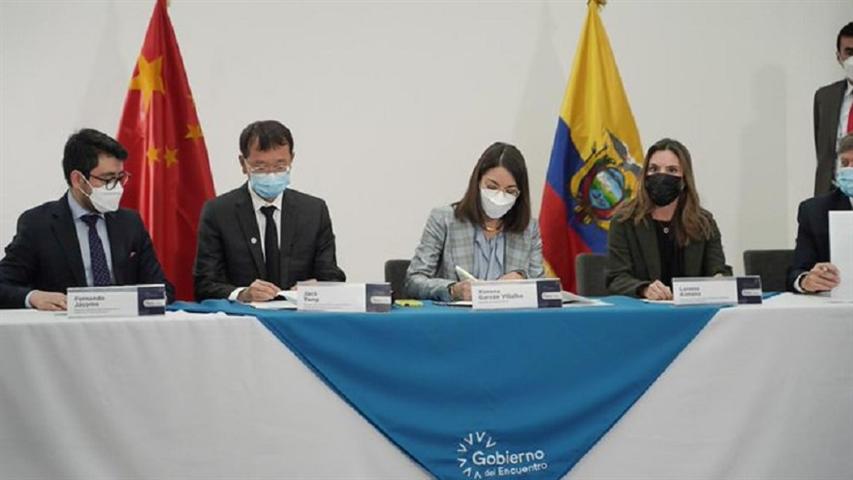 ecuador-y-china-firman-acuerdo-para-instalar-planta-de-vacunas