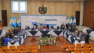 futuro-fiscal-general-y-regreso-a-clases-en-noticias-de-guatemala