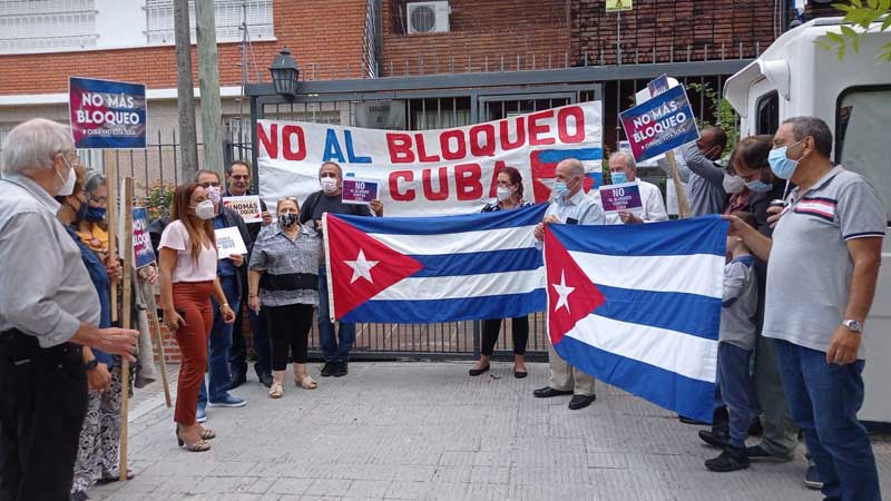 Apoyan en Uruguay Caravanas por fin de bloqueo a Cuba
