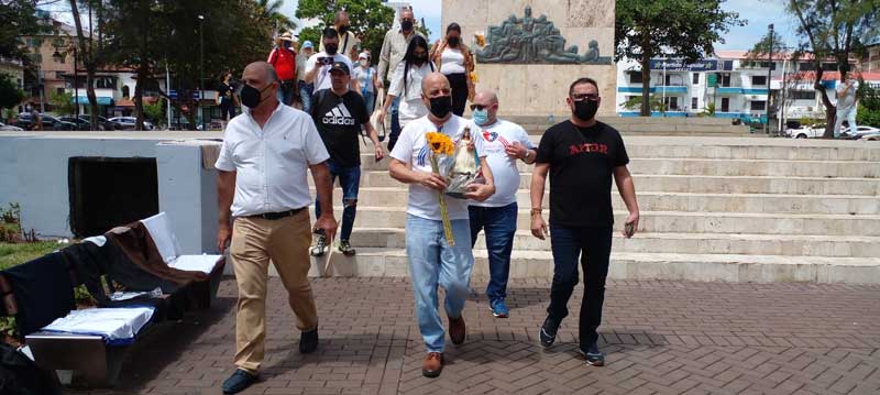 Puentes de Amor con Buena Fe condenan en Panamá bloqueo de EEUU