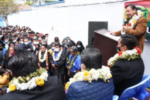 Presidente de Bolivia respalda derechos de indígenas