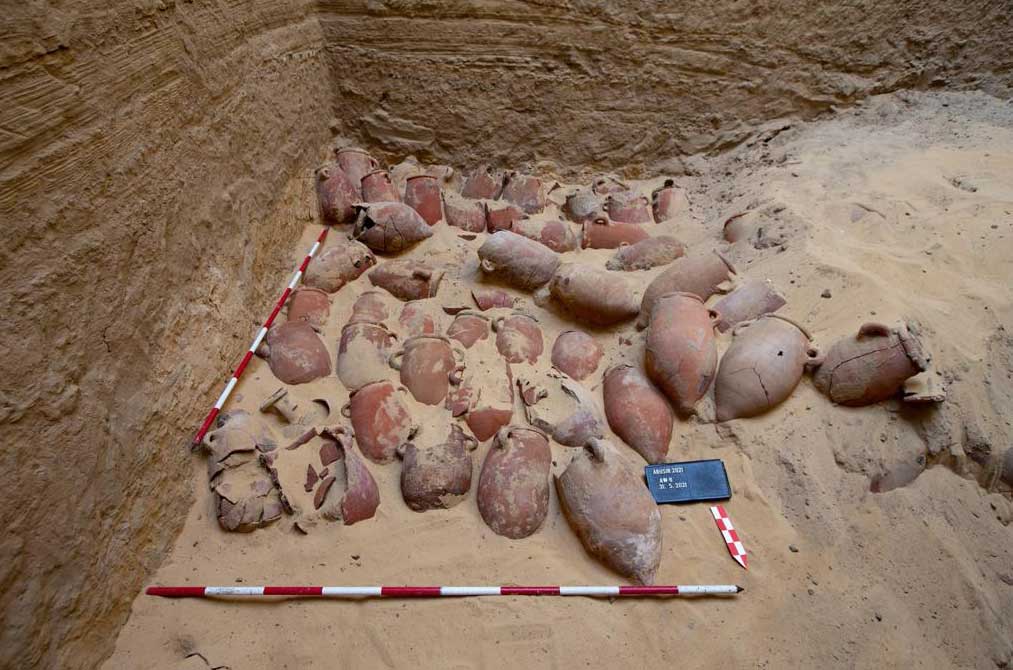 Descubren alijo de materiales de momificación del Antiguo Egipto