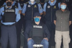 firma-de-jueces-abre-camino-a-extradicion-de-expresidente-de-honduras