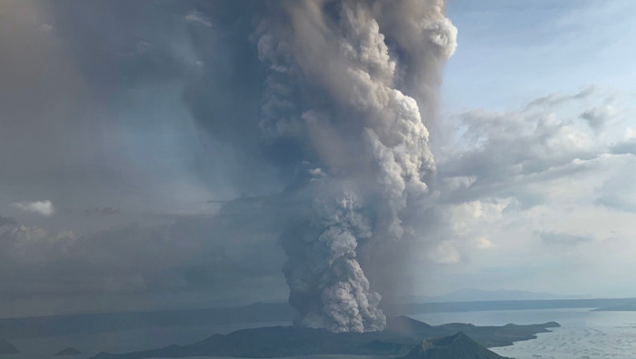 explosión en volcán de Filipinas