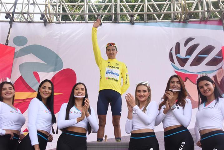 colombiano-reyes-lidera-vuelta-ciclistica-a-guatemala