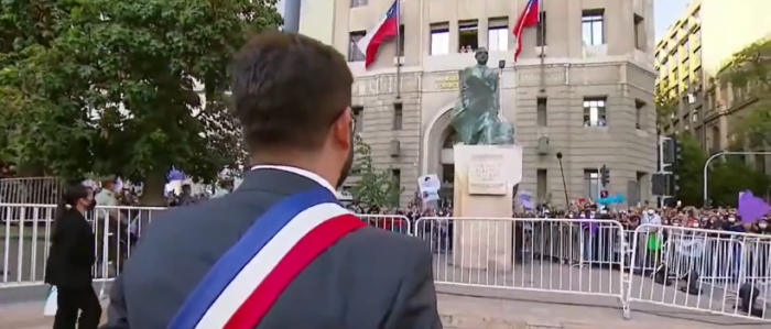 chile-boric-rinde-homenaje-a-allende-en-discurso-a-la-nacion