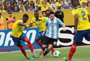 ecuador-enfrenta-a-argentina-en-eliminatoria-hacia-mundial-de-futbol