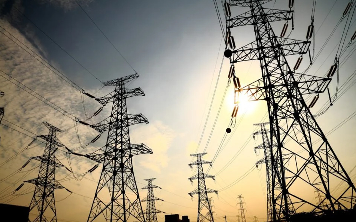 OCDE recomienda subir impuestos a empresas eléctricas europeas
