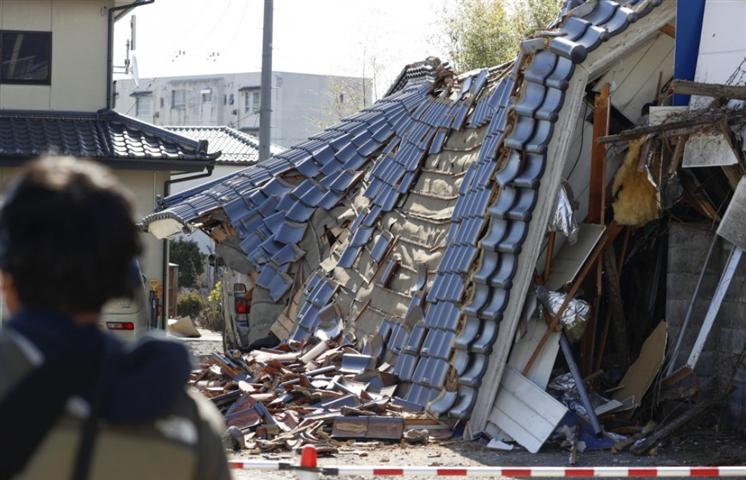 terremoto-en-japon-deja-dos-muertos-y-decenas-de-heridos