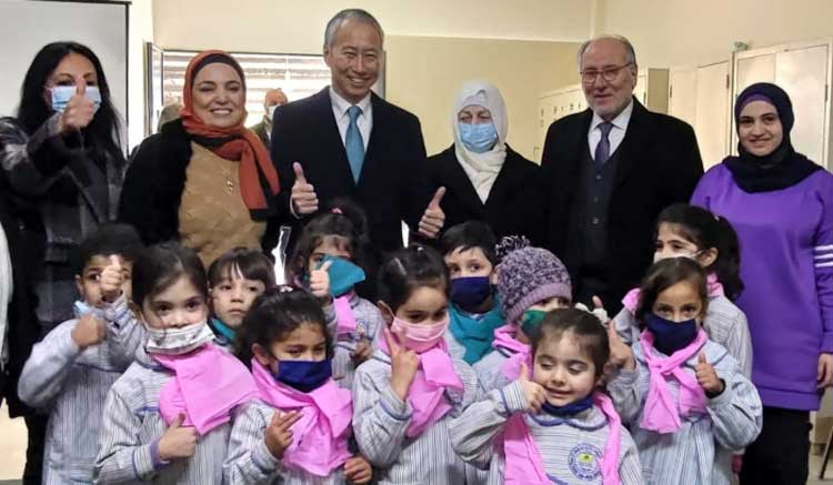 Japón financia proyecto de energía solar en escuelas de Líbano