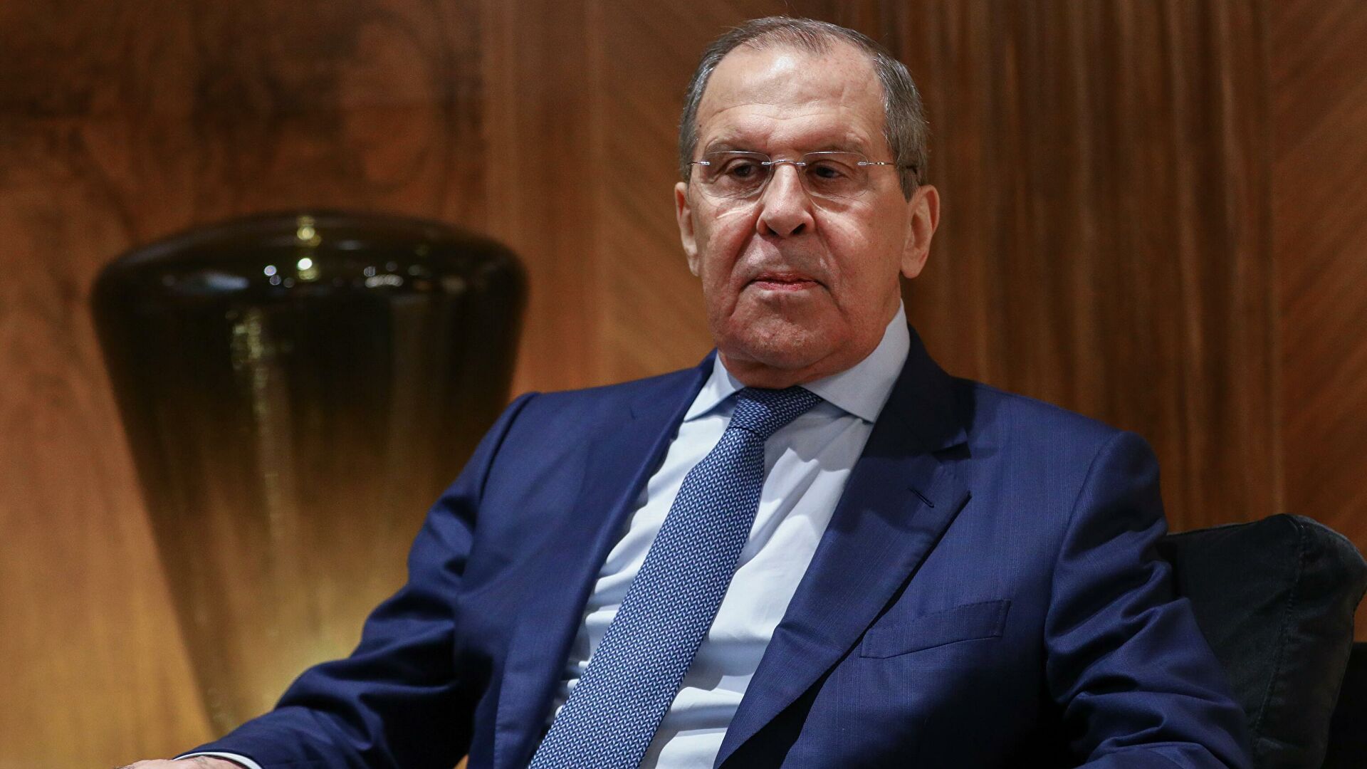 Lavrov denuncia guerra hibrida contra Rusia