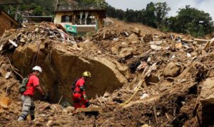 Suman 233 las muertes por tragedia en Petrópolis, Brasil