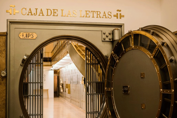 Instituo Cervantes, Caja de las Letras, mujeres