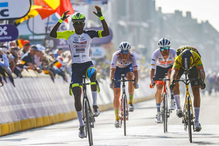 ciclismo, eritreo, Biniam Girmay Hailu, ganador, Gante-Wevelgem