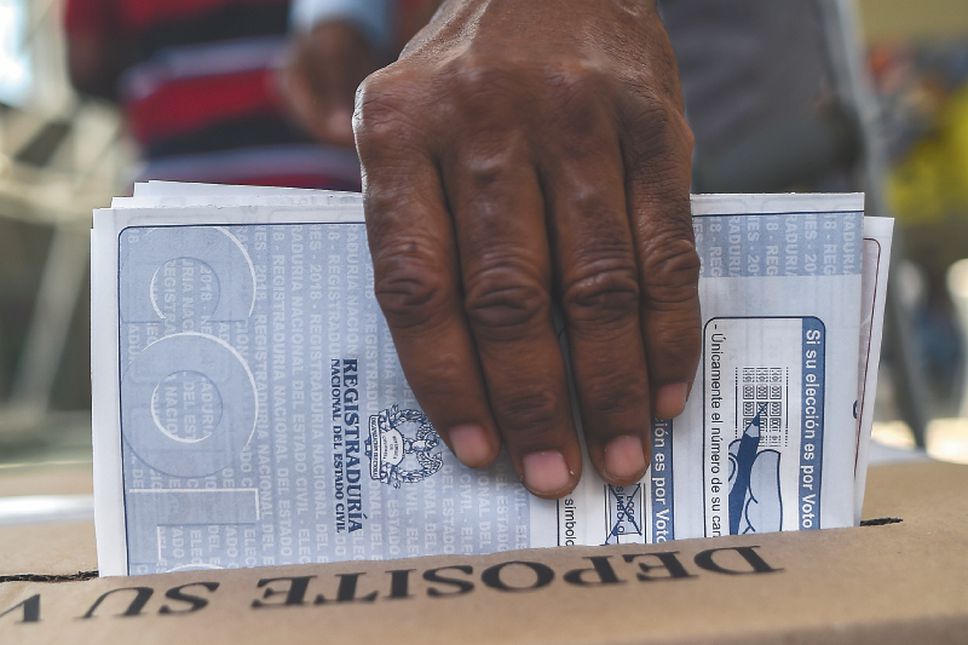 escrutinio votos Colombia