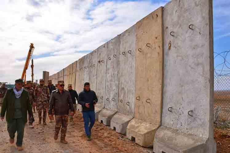 iraq-construye-muro-en-su-frontera-con-siria