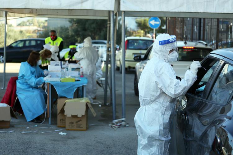 pandemia-pobreza-y-distribucion-desigual-de-la-riqueza-en-italia