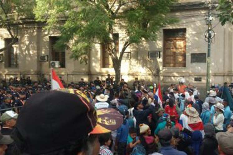 marcha-de-campesinos-paraguayos-coincidira-con-protestas-de-choferes