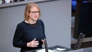 ministra-alemana-por-proteccion-contra-violencia-hacia-la-mujer