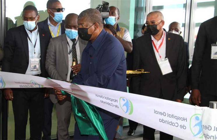 Angola-pte inaugura hospital de Cabinda