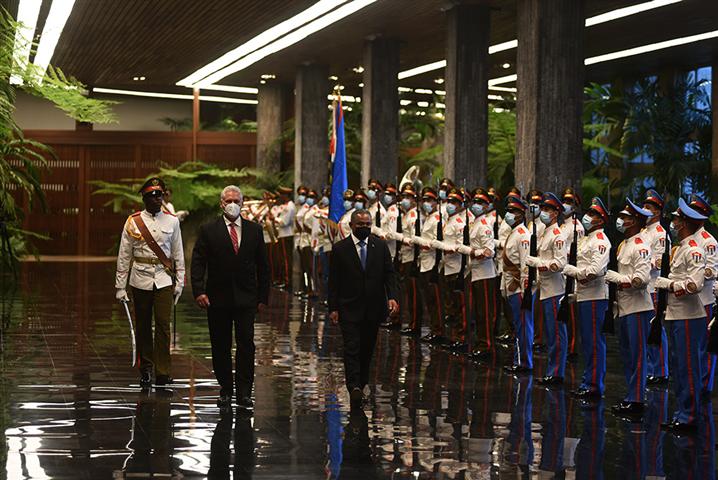 cuba-y-belice-suscriben-documentos-para-impulsar-relacion-bilateral