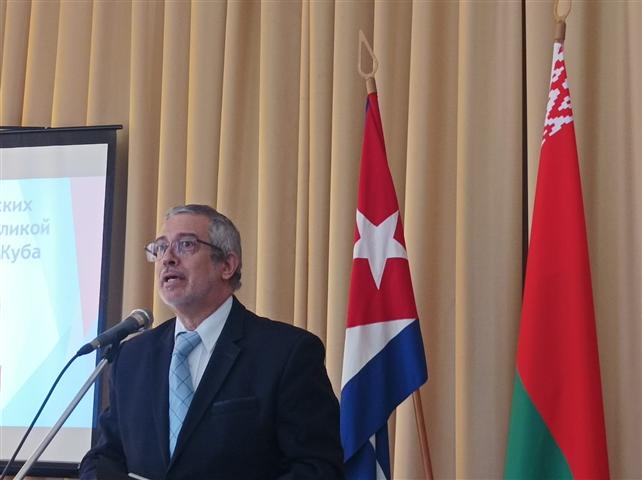 Embajador de Cuba en Belarús Juan Valdés