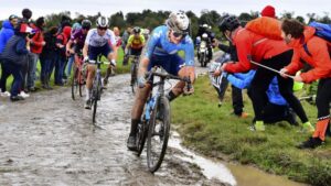 Ciclista danesa Norsgaard lidera al Movistar en clásica París-Roubaix